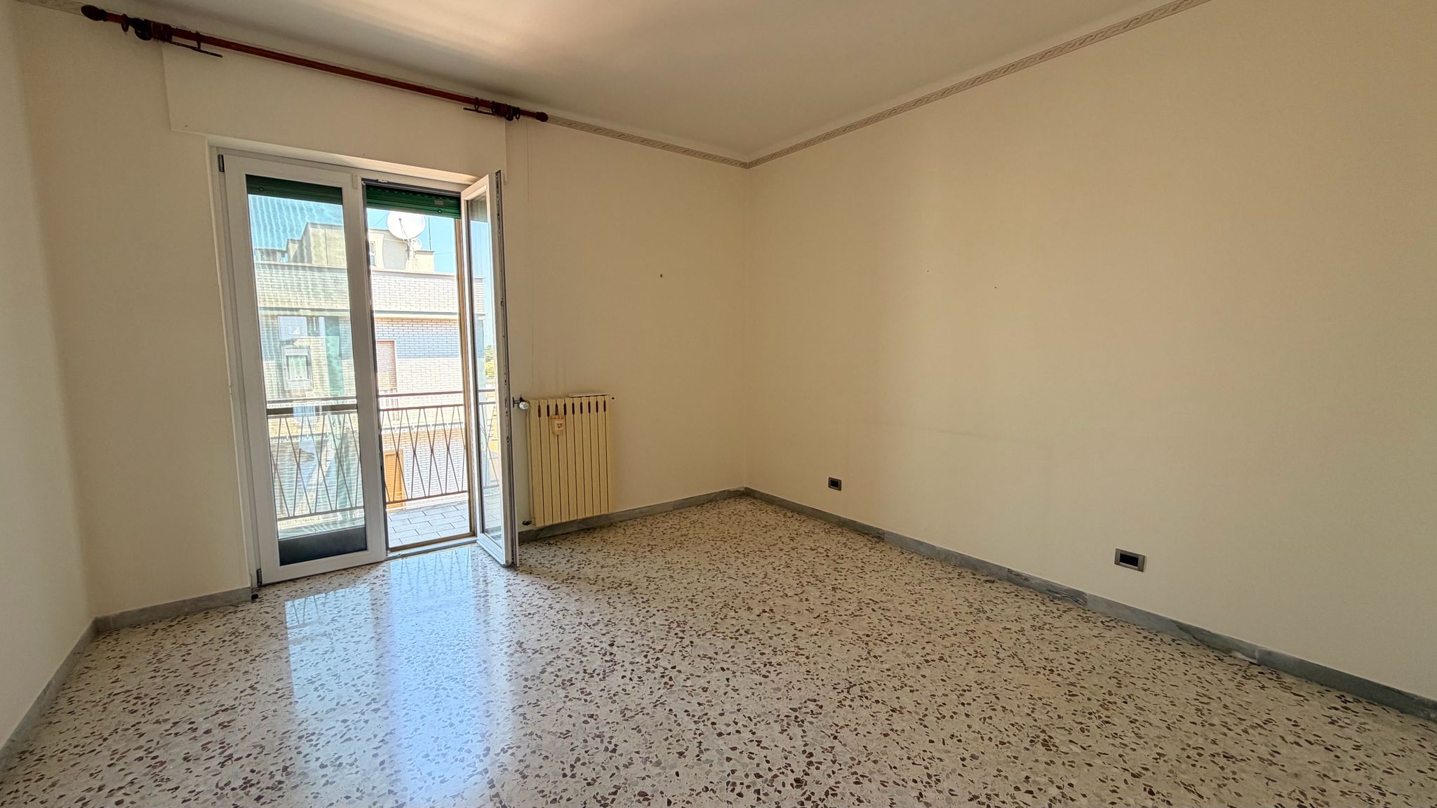 Appartamento con Vista Panoramica a Pochi Metri da Piazza XX Settembre